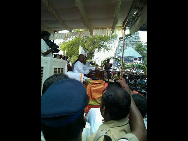 ஊசிமணி பாசிமணி...