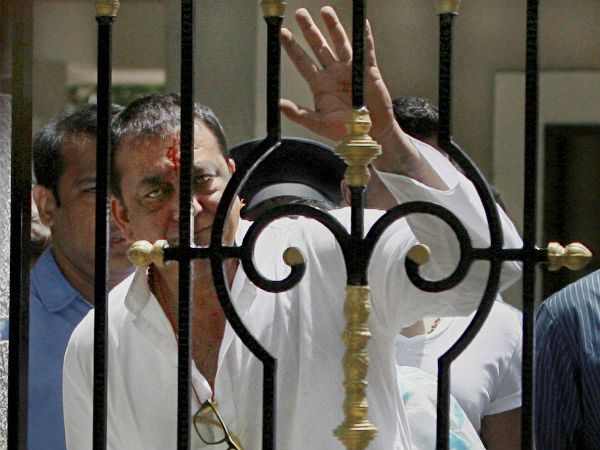 சஞ்சயின் ‘லுங்கி டான்ஸ்....