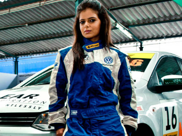 கார் ரேஸில்