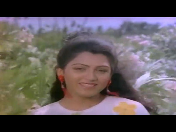 பெயர் கொடுத்த 16