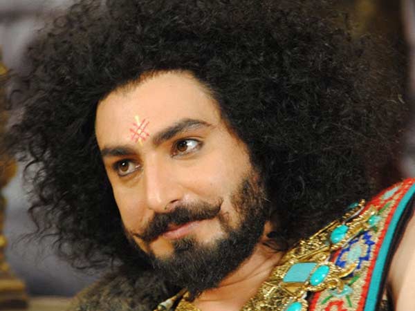 தொடர்களின் நடுவே