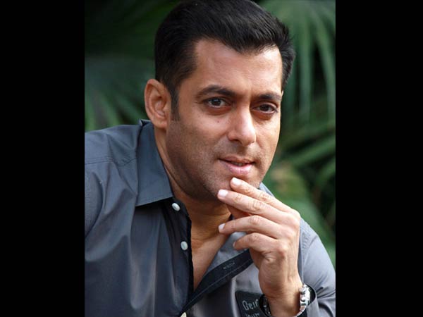 ஷாருக்கை தள்ளிவிட்டோம்