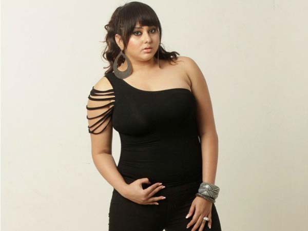 பெண்ணென்னும் பொன்னழகே...