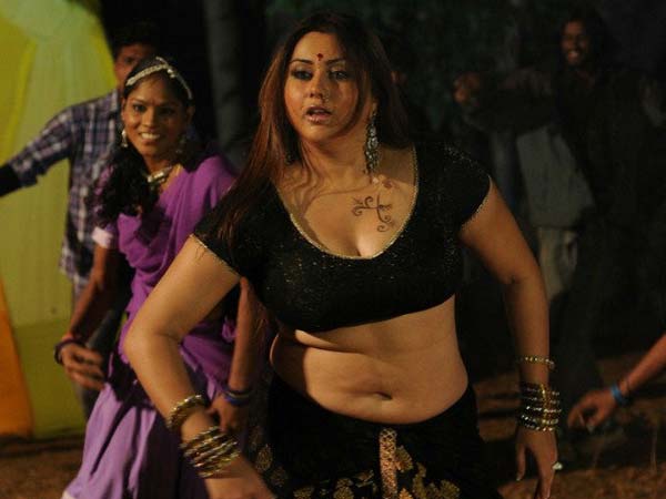 மூங்கிலே தோள்களோ...