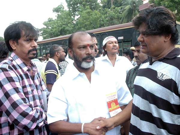 செல்வமணியுடன் மன்சூர் அலிகான்