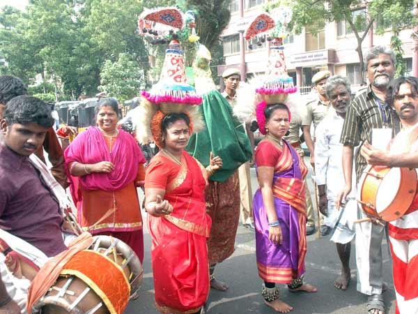 ஆட்டம் பாட்டம்