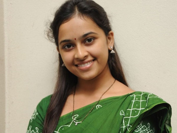 படிக்கவும் வேண்டுமே