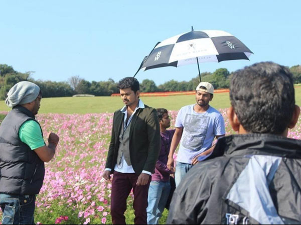 ஜப்பானில் பாடல்