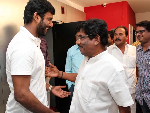 எவன்யா உண்மை பேசுறான்?