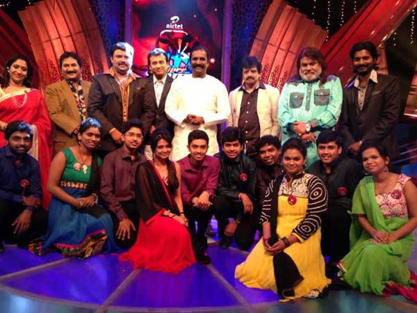 பத்தாயிரம் பாடல்கள்