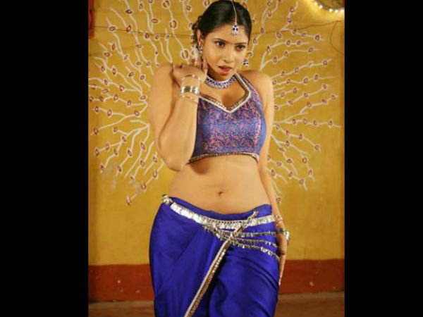 அக்கா, அண்ணியாக