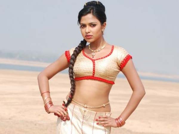 மும்மொழிப் படங்கள்....