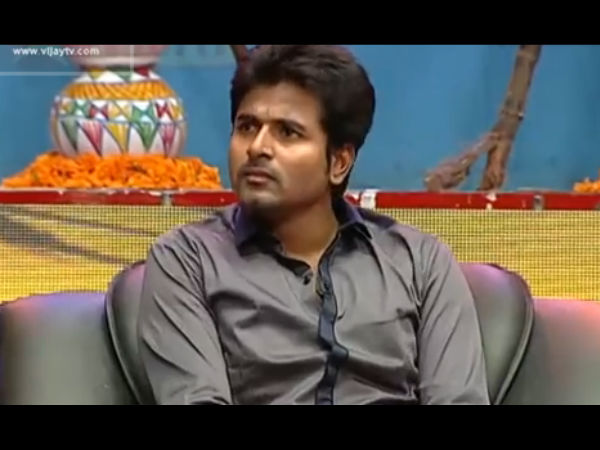 நிகழ்ச்சி தொகுப்பாளர்