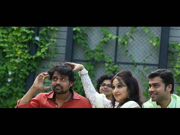 புஸ்தகம்லோ கொன்னி பேஜிலு மிஸ்ஸிங்