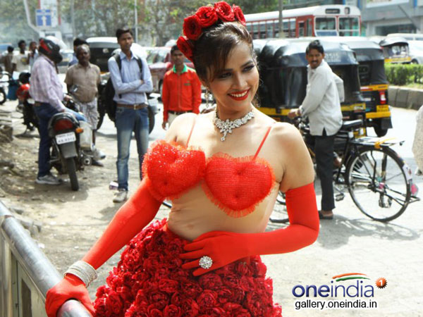 தனிஷா சிங் தனிஷா சிங்