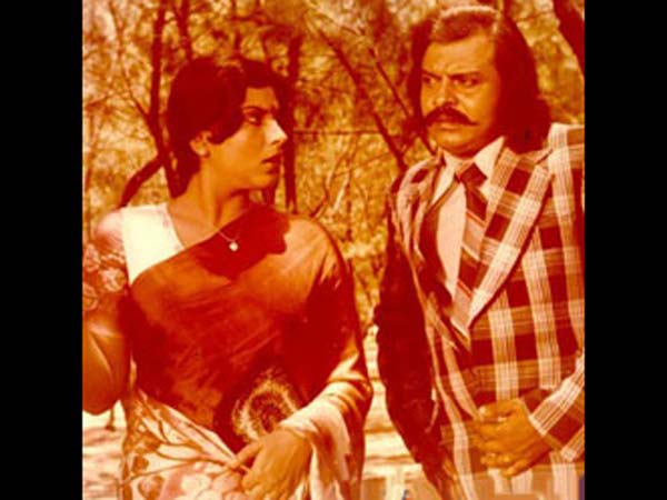 உதிரிப் பூக்கள்