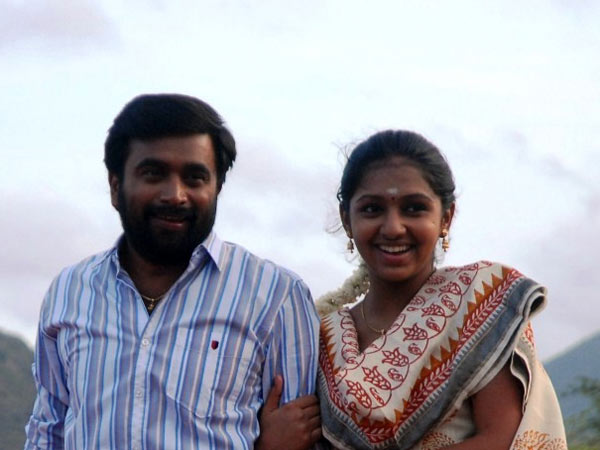 கதாநாயகியை சைட்