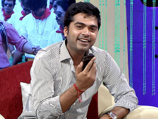 சிம்புடன் செல்போன் பேச்சு சிம்புடன் செல்போன் பேச்சு