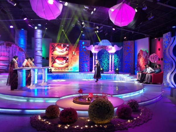 ஆறு சுற்றுக்கு 2 லட்சம் பரிசு ஆறு சுற்றுக்கு 2 லட்சம் பரிசு