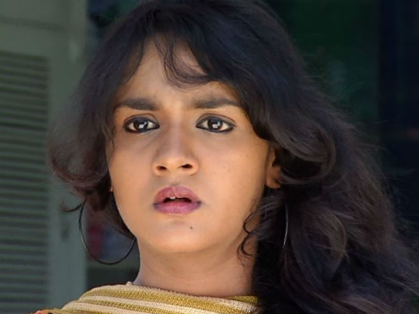 சந்தேகப் பார்வையில் பார்வதி