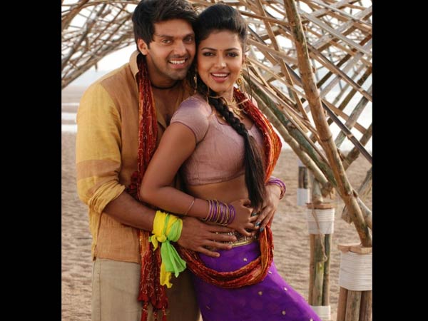 தாலி கட்டிய ஆர்யா