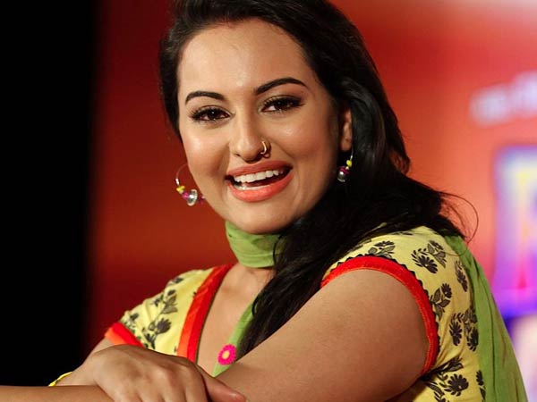 சோனாக்ஷி மகிழ்ச்சி