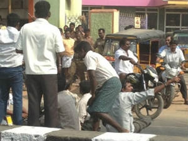 ரசிகர்கள்