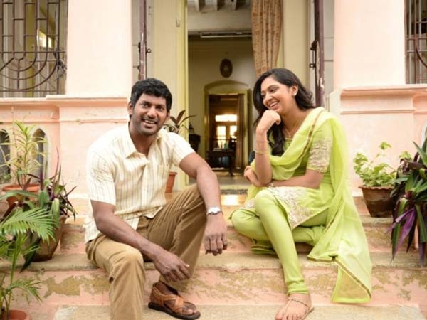 Naan Sigappu Manithan review