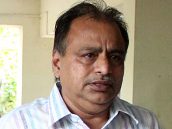 கண்ணீர் விட்டு அழுத தயாரிப்பாளர்