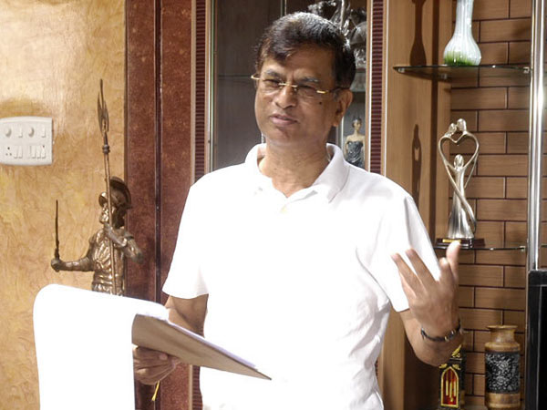 புரட்சி இயக்குநர்