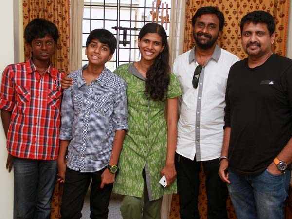 உங்கள் குழு பற்றி..? 