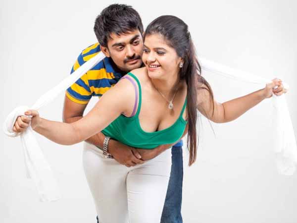 உயிருக்கு உயிராக