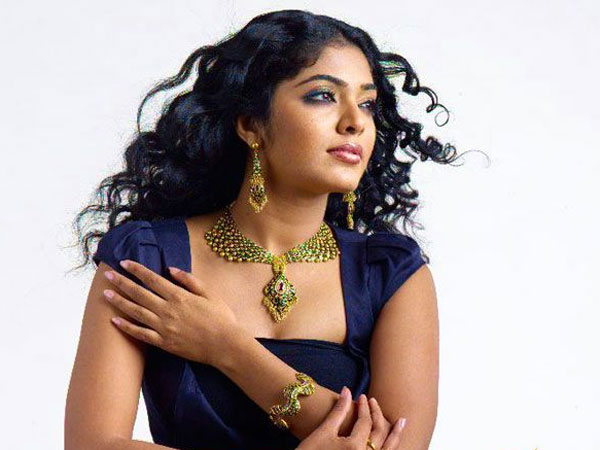 நடிகைகளுக்கு அழைப்பு