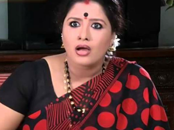 அசத்தும் ஆடைகள்