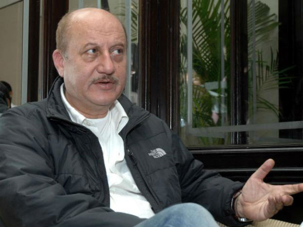 விடுப்பில் இருக்கிறாரா கடவுள்...