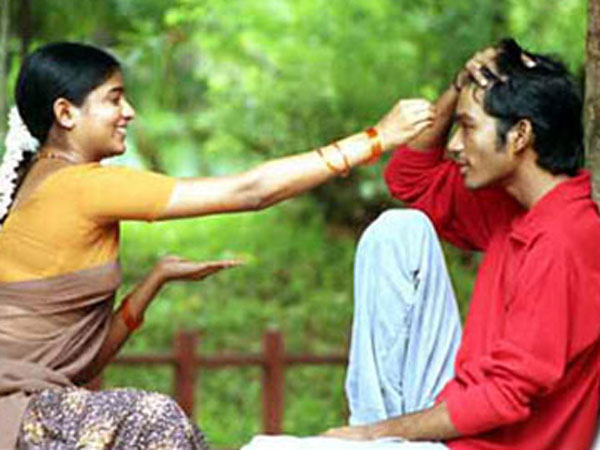 பாலுமகேந்திரா இயக்கத்தில் பாலுமகேந்திரா இயக்கத்தில்