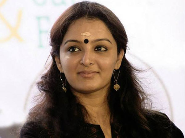 தோழிகளைக் குற்றம் சொல்லாதீர்