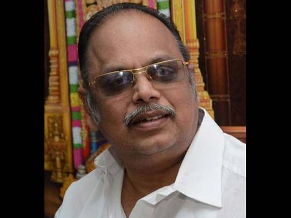 குடும்பக் கதைகள் மட்டும்தான் இயக்க வேண்டும் என கொள்கை வைத்திருக்கிறீர்களா? 