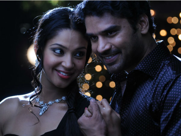 படப்பிடிப்பு...