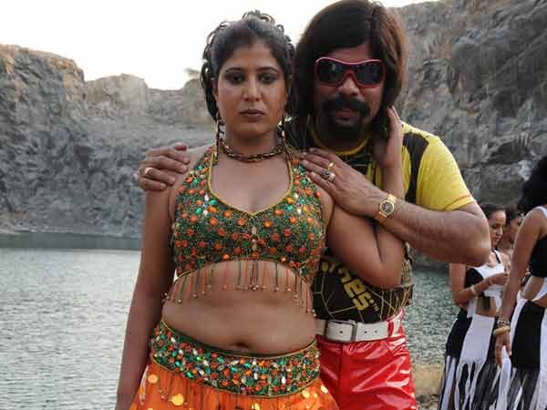 ஆனந்தத் தொல்லை மட்டும்