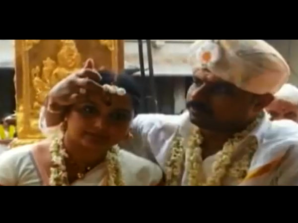 நீதிமன்றத்தில் மனு