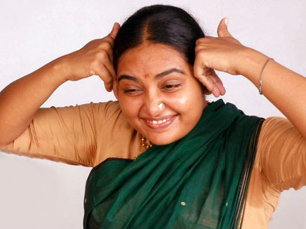 காலிங் பெல், கதவு துவாரம்..