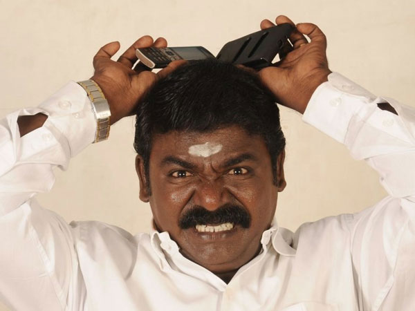 டைட்டிலில் பெயர்