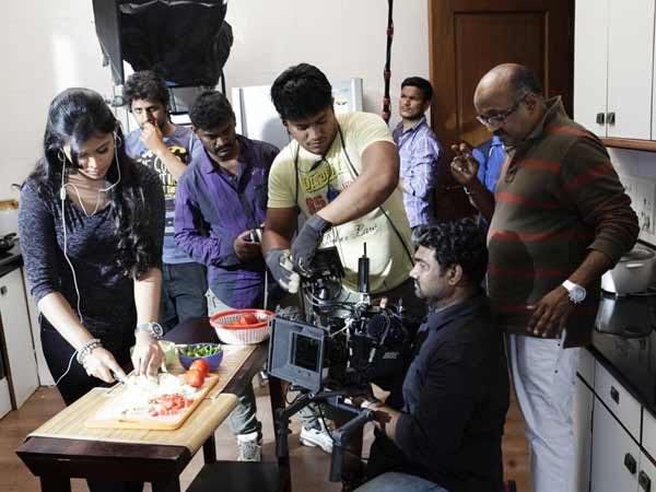 ஜீ தமிழ் டிவியில் யான்