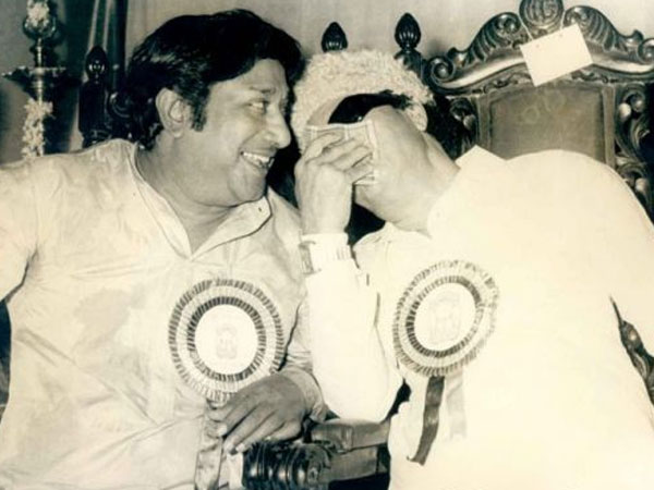 எம்ஜிஆருடன்