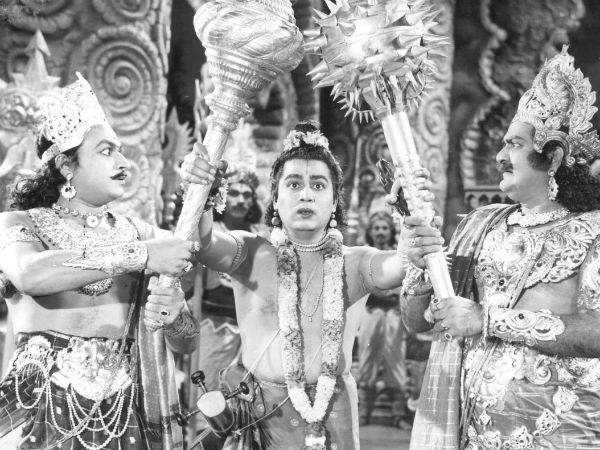 பூ கைலாஸ்