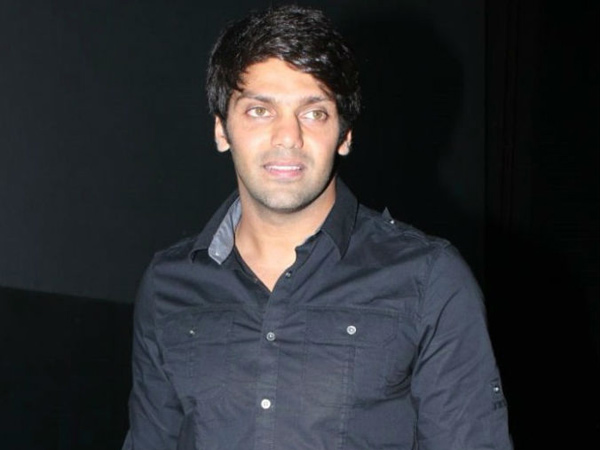 ஆர்யா உடன்