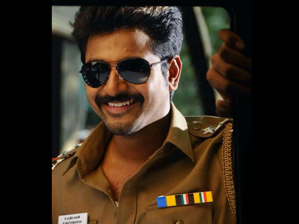 காக்கிச்சட்டை சிவகார்த்திக்கேயன் காக்கிச்சட்டை சிவகார்த்திக்கேயன்