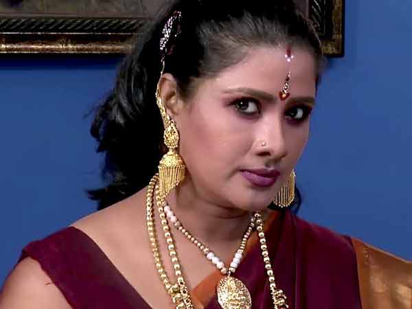 காவ்யா பாரதி