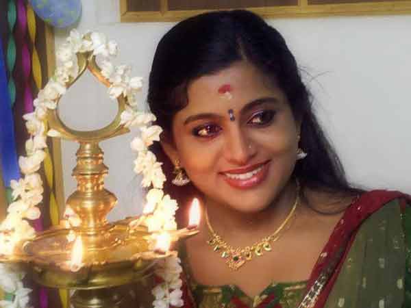 வீணா நாயர்